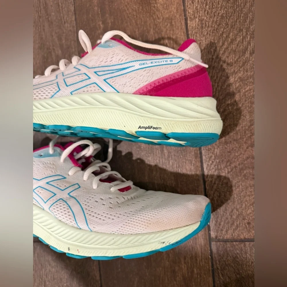 Asics women’s‎ GEL-EXCITE 8 Sea Glass Running Shoes Size 12